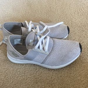 New Balance - grey